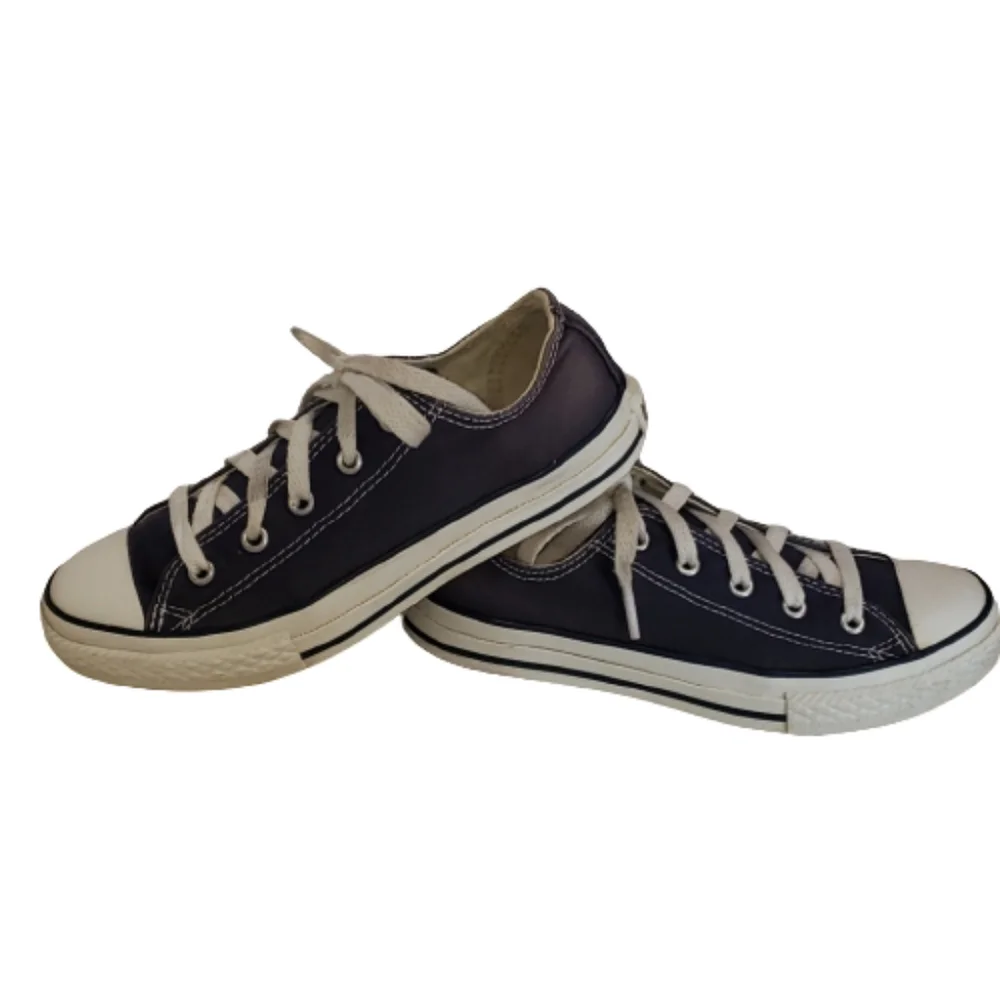 Converse All-Star Low Top Sneakers Girls Sz 5